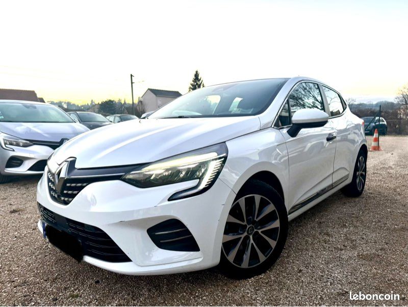 Renault Clio V Intens essence 2022 – vue extérieure